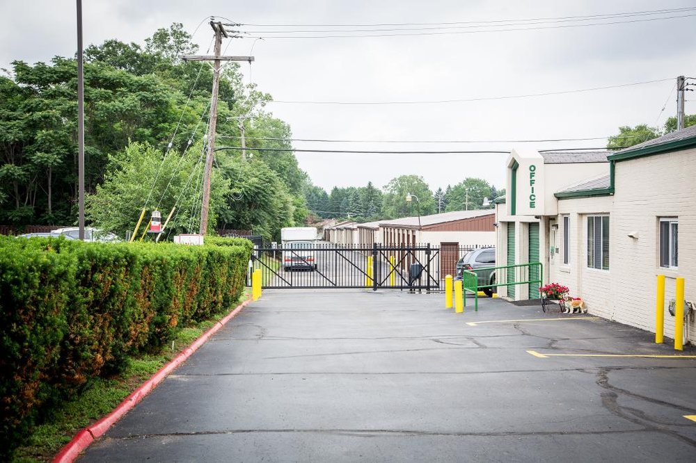 STORNLOCK SELF STORAGE 31 Photos 7840 N Wayne Rd, Westland