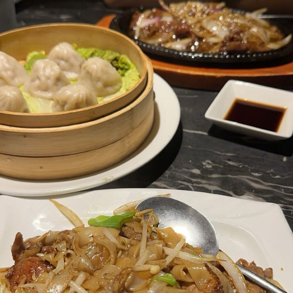 Front: 307. Beef W. Flat Rice Noodle Middle: 017. Xiao Long Bao (6) Back: 131. Sizzling Bf Tenderloin W. Teriyaki Sauce Front: 307. Beef W. Flat Rice Noodle Middle: 017. Xiao Long Bao (6) Back: 131. Sizzling Bf Tenderloin W. Teriyaki Sauce