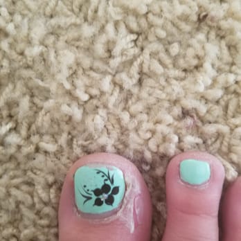 Everett Luxury Nails & Spa - This is after 10 days of antibiotics I got prescribed. - Nail Salons Near Me - Everett, Washington