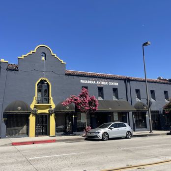 Pasadena Antique Center - Antiques Near Me - Pasadena, California