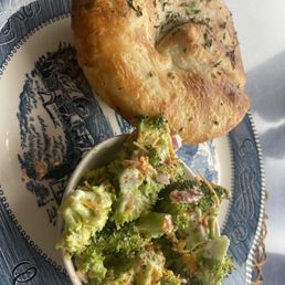 Pot pie with broccoli salad was delicious! Pot pie with broccoli salad was delicious!
