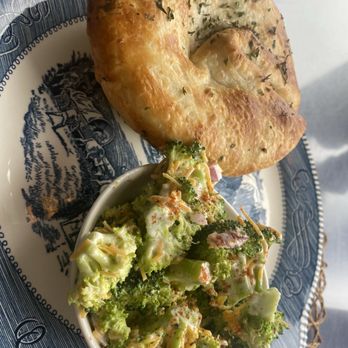 The Parkview - Pot pie with broccoli salad was delicious! - French Near Me - Westfield, New York The Parkview - Pot pie with broccoli salad was delicious! - French Near Me - Westfield, New York