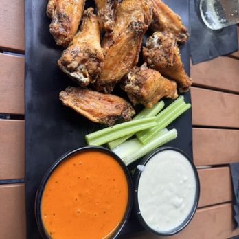 Pizza Gallery & Grill - Gourmet Pizza, Art Gallery & More - Buffalo wings - Pizza Near Me - Melbourne, Florida Pizza Gallery & Grill - Gourmet Pizza, Art Gallery & More - Buffalo wings - Pizza Near Me - Melbourne, Florida