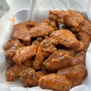 wing King - chicken wings in a basket - Chicken Wings Near Me