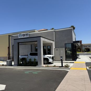Starbucks - Drive thru. - Coffee & Tea Near Me - Oxnard, California Starbucks - Drive thru. - Coffee & Tea Near Me - Oxnard, California