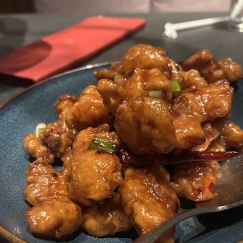 Panda Inn - Orange chicken - Chinese Near Me - Pasadena, California