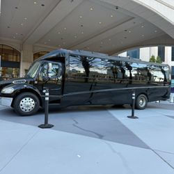 Our Bus is waiting for our clients. Comic-Con Day 1