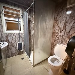 Blue Mountain RV & Trading - Bathroom