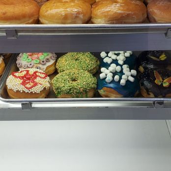 Earl's Donuts - Donuts Near Me - Chatsworth, California Earl's Donuts - Donuts Near Me - Chatsworth, California