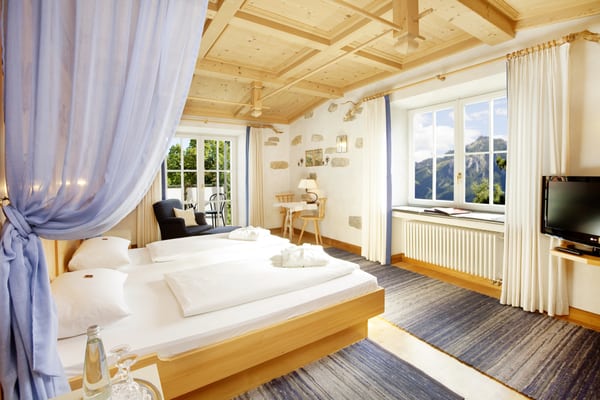 Hotel Hirsch by null