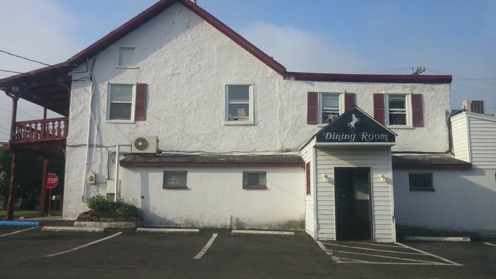 WHITE HORSE HOTEL Updated June 2024 1000 Old Bethlehem Pike