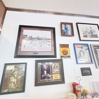 Starlite Diner - Wall decor - Diners Near Me - Daytona Beach, Florida Starlite Diner - Wall decor - Diners Near Me - Daytona Beach, Florida