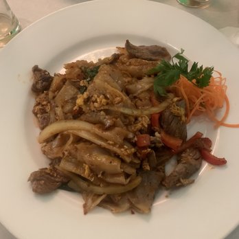 D Thai Kitchen - Drunken noodles with flank steak - Thai Near Me - Croton-on-Hudson, New York D Thai Kitchen - Drunken noodles with flank steak - Thai Near Me - Croton-on-Hudson, New York