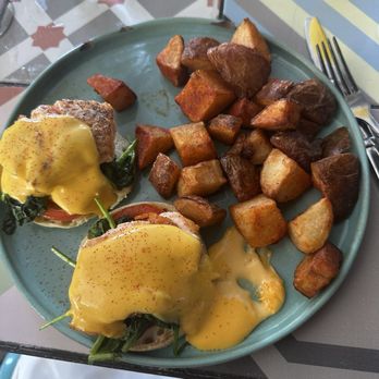 Buena Vida Tapas Bar - Salmon Benedict and a mimosa - Spanish Near Me - Atlanta, Georgia