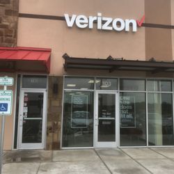 Verizon at 9222 Potranco Rd/hwy 151