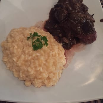 Parrilla Del Mercado - Filet Migno com cogumelos e Risoto - Restaurants Near Me - Belo Horizonte, MG Parrilla Del Mercado - Filet Migno com cogumelos e Risoto - Restaurants Near Me - Belo Horizonte, MG