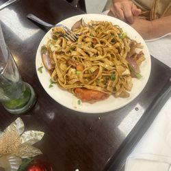 Aji Limon Peruvian Kitchen - Tallarin Tallarin Saltado de La Casa