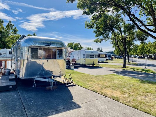 The Vintages Trailer Resort by null
