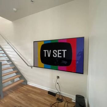 TV SET - TV: 85'' Mount: Full motion - TV Mounting Near Me