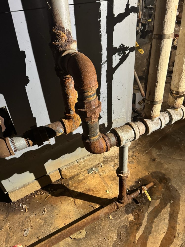 Slide of Manny's Building Maintenance And HVAC