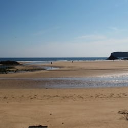 Playa de la Franca - La playa de La Franca se localiza en las proximidades de la localidad del mismo nombre, en la desembocadura del río Cabra, que