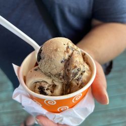 Honu Shave Ice  - Kona Mud pie, delicious!!