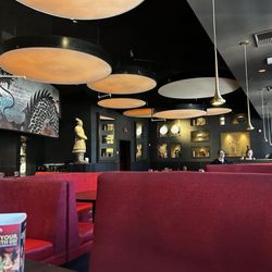P.F. Chang's - Dining area