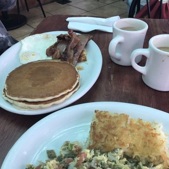 Pancake Republic - Nopal scramble eggs and pancakes - Breakfast & Brunch Near Me - Rosarito, BCN Pancake Republic - Nopal scramble eggs and pancakes - Breakfast & Brunch Near Me - Rosarito, BCN