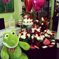 Absolutely Beautiful Florist & Flower Delivery - Ready to Send Some Love! We are! One Stop Love Sending Machine! #StPete #Valentines @VSPC #liveamplified #LoveFL www.absolutelybeutiful.us