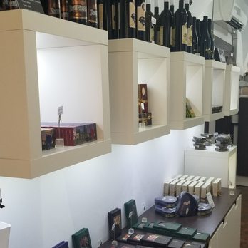 Prague Chocolate Factory Store - Chocolatiers & Shops Near Me - Prague, Puerto Rico