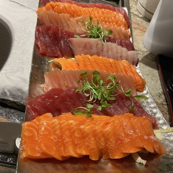 100 Sails Restaurant & Bar - Sashimi - Buffets Near Me - Honolulu, Hawaii