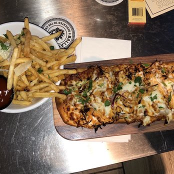 Ballast Point Brewing Long Beach - Truffle fries and bbq chicken flatbread - Breweries Near Me - Long Beach, California