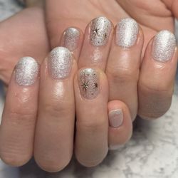 Emi Nails