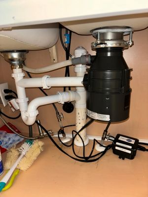 Paramount Plumbing Services Logo