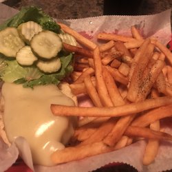 H. R. Steinhouse - The chicken is buried under the cheese!