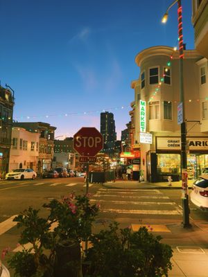 Bar April Jean by null