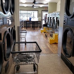 Lighthouse Laundry On Main - Inside