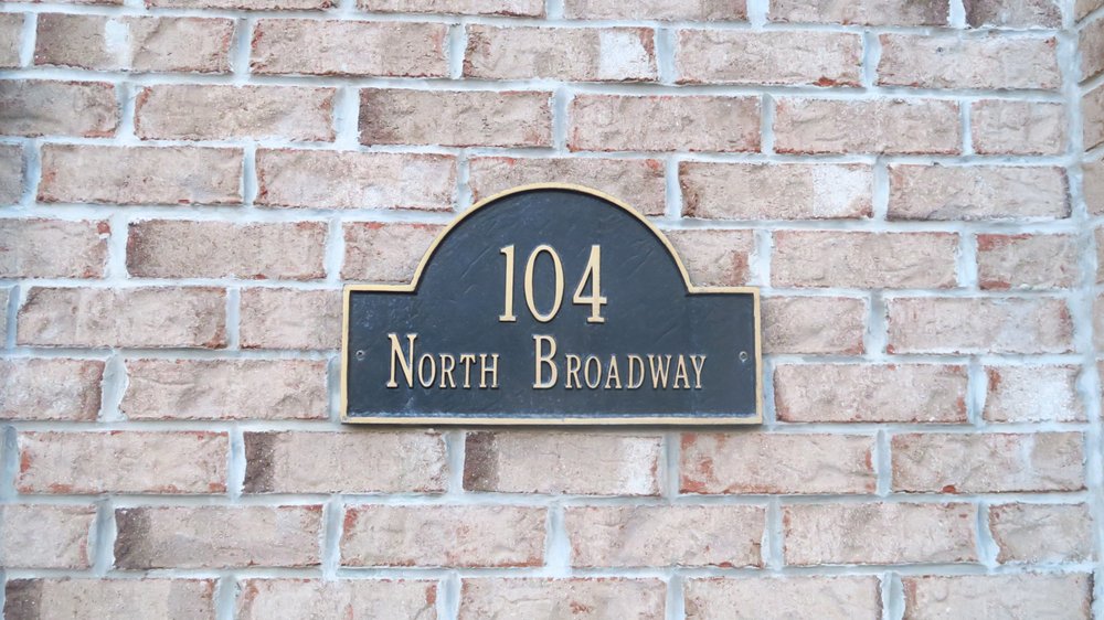 Updated October 2024 13 Photos 104A N Broadway, South