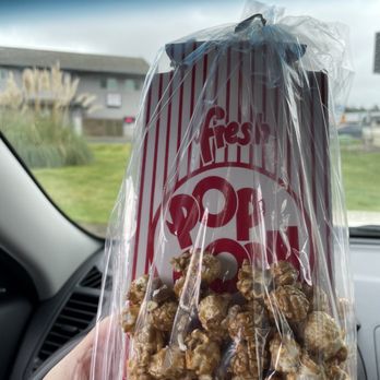 Newport Candy Shoppe Ltd - Fresh Carmel Corn - Candy Stores Near Me - South Beach, Oregon Newport Candy Shoppe Ltd - Fresh Carmel Corn - Candy Stores Near Me - South Beach, Oregon