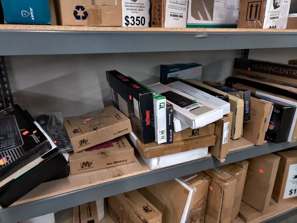 BULLDOG LIQUIDATORS VALENCIA 67 Photos & 141 Reviews 28165 Ave