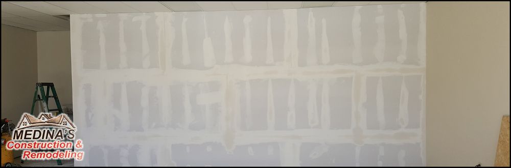 Slide of Medina's Construction & Remodeling