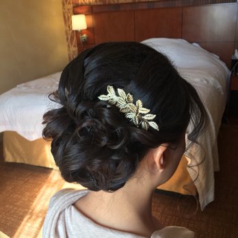 Bridal Hairstylist - Makeup Artists Near Me - Glenview, Illinois