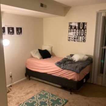 Oak Forest Apartments - Smaller bedroom - Apartments Near Me - Saint Louis, Missouri Oak Forest Apartments - Smaller bedroom - Apartments Near Me - Saint Louis, Missouri