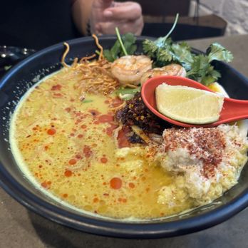 Johnny Noodle King - Seafood Khoa Soi - Ramen Near Me - Detroit, Michigan
