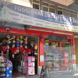 Todo para sus fiestas y banquetes. - Aquí encuentras, cosas para fiesta, regalos, es papelería y sacan copias.