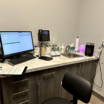 Kentlands Veterinary Hospital - The exam room. - Veterinarians Near Me - Gaithersburg, Maryland Kentlands Veterinary Hospital - The exam room. - Veterinarians Near Me - Gaithersburg, Maryland