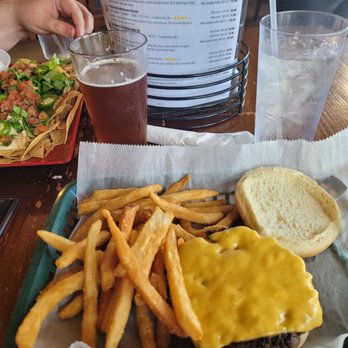 Frankenmuth Brewery - Burger - American Near Me - Frankenmuth, Michigan Frankenmuth Brewery - Burger - American Near Me - Frankenmuth, Michigan