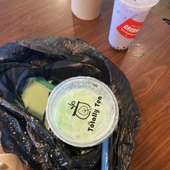 Totally Tea - leaked tea in a literal trash bag - Bubble Tea Near Me - Novi, Michigan Totally Tea - leaked tea in a literal trash bag - Bubble Tea Near Me - Novi, Michigan