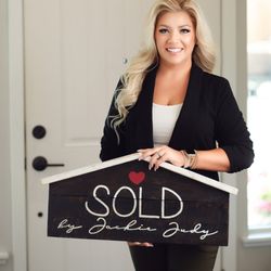 Jacqueline Miller - Showcase Real Estate