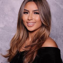 Facedbyqueen - Graduation pictures